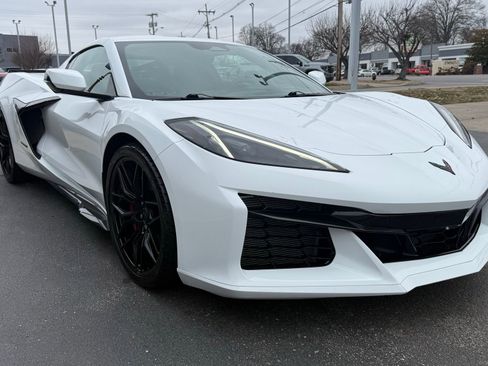Used 2024 Chevrolet Corvette Z06 image 8