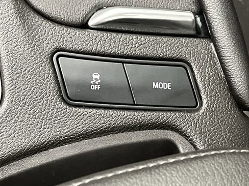 Certified 2024 Cadillac XT5 Sportv w/ LPO, Floor Liner Package AWD/4WD image 18