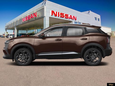 New 2026 Nissan Kicks SR w/ Cold Weather Package image 3