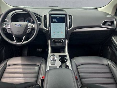 Certified 2024 Ford Edge SEL w/ Convenience Package AWD/4WD image 9