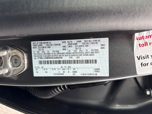 Used 2025 Ford Escape ST-Line image 16