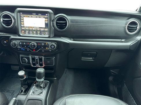 Used 2023 Jeep Wrangler Unlimited Sahara w/ Cold Weather Group image 19