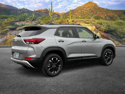 Used 2023 Chevrolet TrailBlazer LT w/ Convenience Package image 4