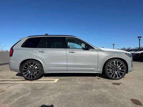 New 2026 Volvo XC90 B6 Ultra image 8