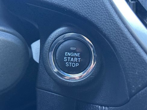 Used 2020 Subaru Forester Premium image 23