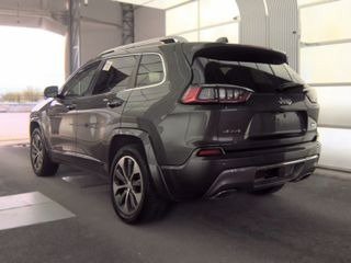 Used 2019 Jeep Cherokee Overland w/ Technology Group AWD/4WD image 4