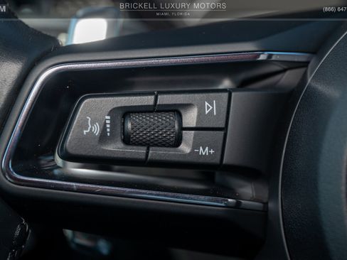 Used 2024 Porsche Macan image 30