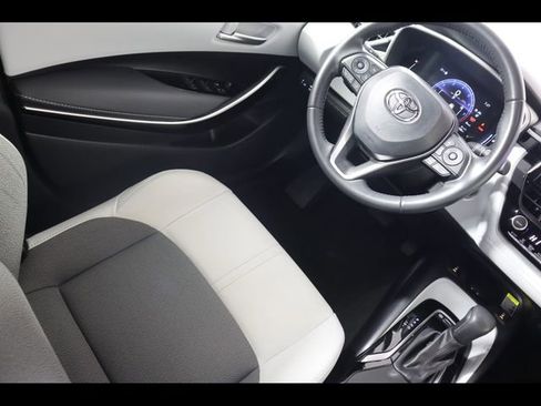 Used 2024 Toyota Corolla XSE image 18