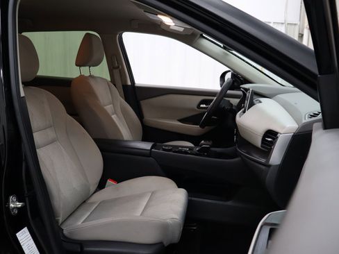 Used 2024 Nissan Rogue SV image 29