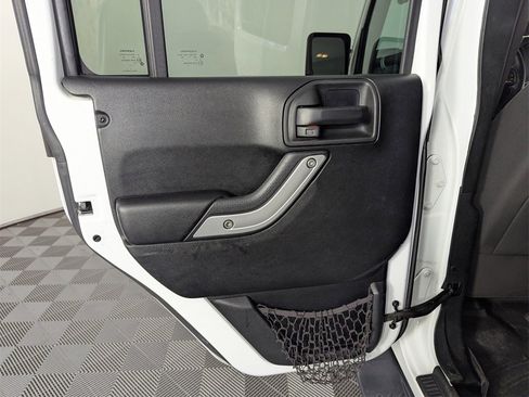 Used 2017 Jeep Wrangler Unlimited Sahara w/ Dual Top Group image 27