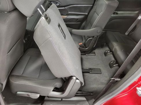 Used 2023 GMC Acadia SLE w/ Driver Convenience Package image 25