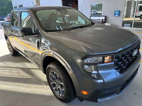 New 2026 Ford Maverick XLT FWD image 8