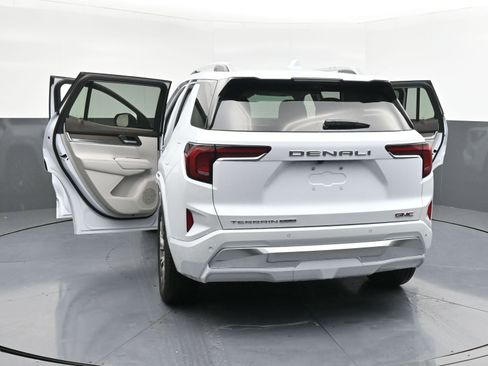 Used 2026 GMC Terrain Denali image 42