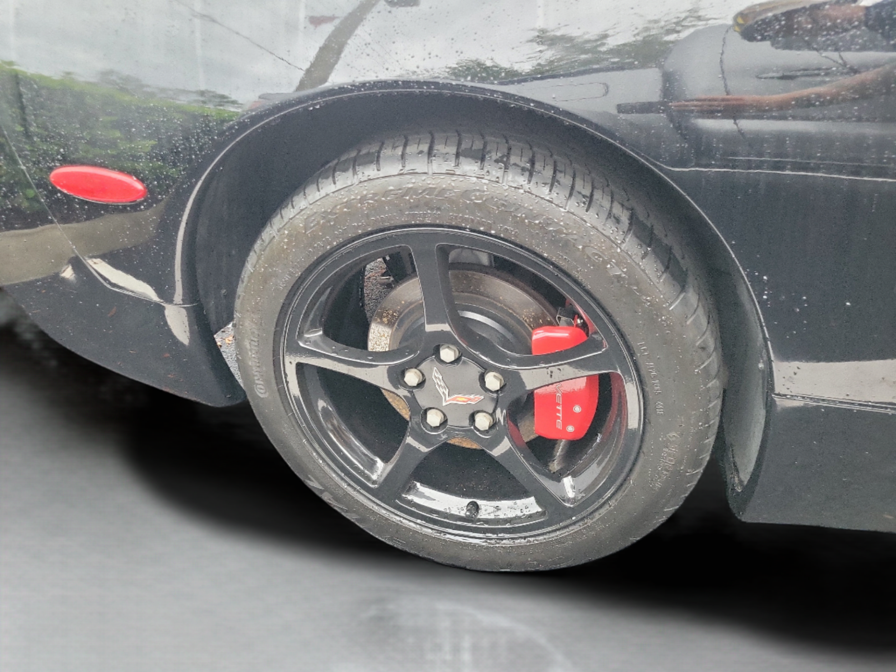 Used 2001 Chevrolet Corvette Coupe w/ Preferred Equipment Group2 RWD image 18