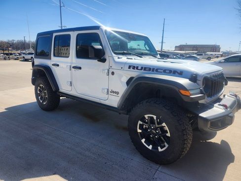 Used 2025 Jeep Wrangler Unlimited Rubicon image 7