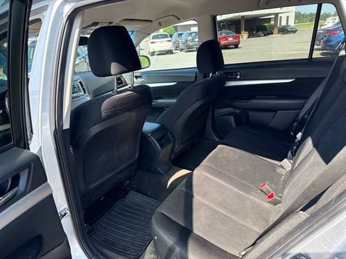 Used 2013 Subaru Outback 2.5i Premium w/ All-Weather Pkg AWD/4WD image 16