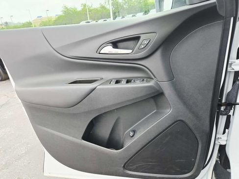 Used 2023 Chevrolet Equinox LT FWD image 29