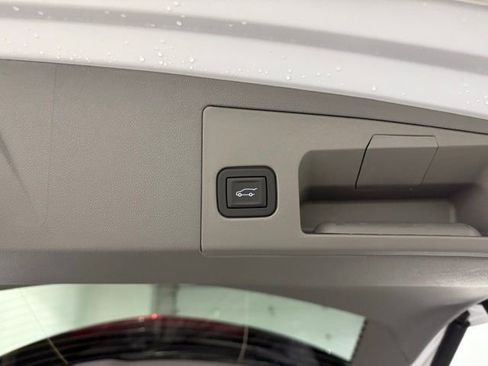 New 2025 Cadillac XT5 Premium Luxury w/ Technology Package image 8