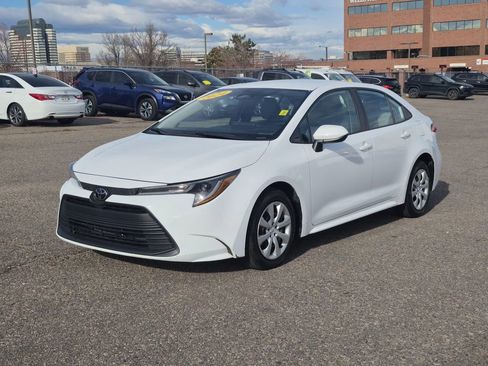 Used 2024 Toyota Corolla LE image 4