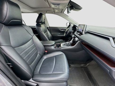 Used 2021 Toyota RAV4 Limited w/ Carpet Mat Package (TMS) FWD image 20