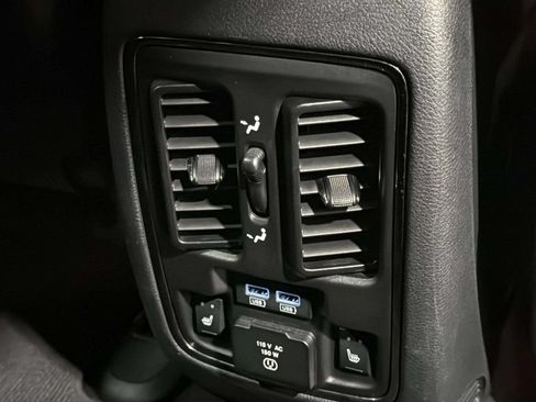 Used 2018 Jeep Grand Cherokee Trackhawk w/ Trailer Tow Group IV AWD/4WD image 15