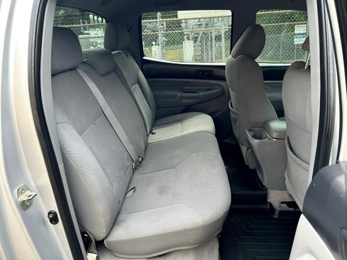 Used 2011 Toyota Tacoma 4x4 Double Cab w/ TRD Sport Pkg w/JBL Audio image 11