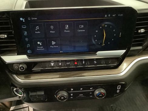 Used 2024 Chevrolet Silverado 2500 LT AWD/4WD image 17