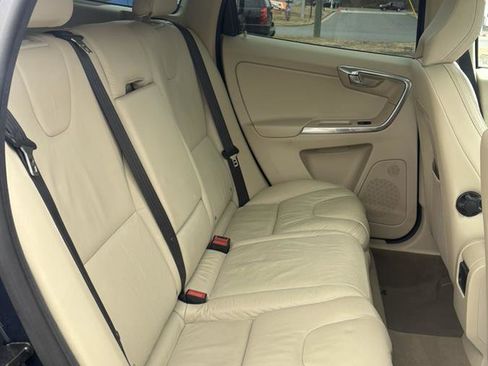 Used 2013 Volvo XC60 3.2 image 16