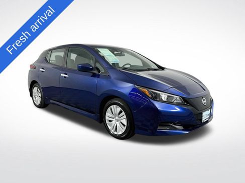 Used 2023 Nissan Leaf S FWD image 1