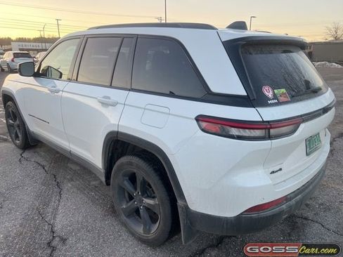 Certified 2024 Jeep Grand Cherokee Limited w/ Black Appearance Package image 4