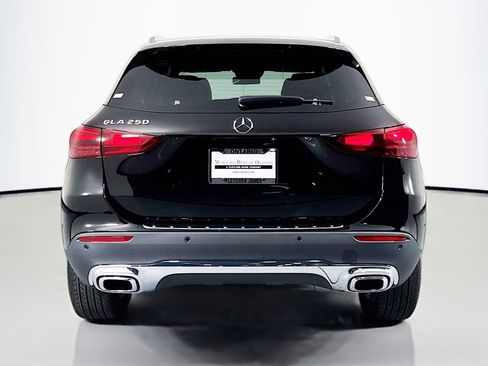 Certified 2025 Mercedes-Benz GLA 250 image 4