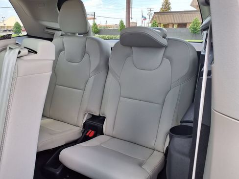 Certified 2025 Volvo XC90 B5 Core AWD/4WD image 21