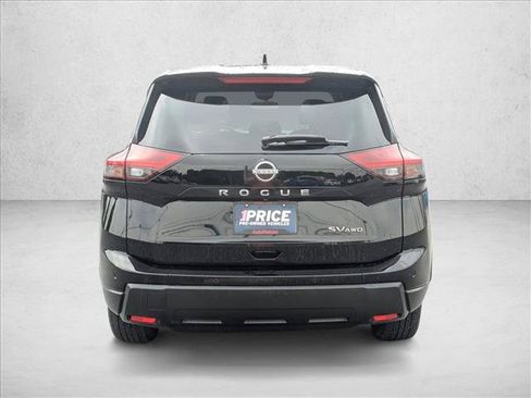Used 2024 Nissan Rogue SV AWD/4WD image 6
