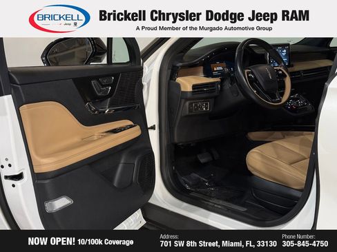 Used 2022 Lincoln Corsair Reserve image 13