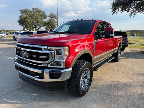 Used 2020 Ford F250 Lariat w/ Lariat Ultimate Package image 3