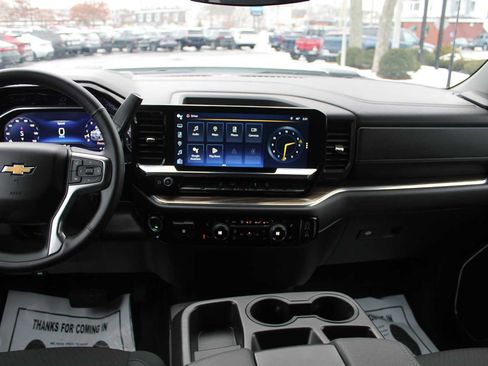 Certified 2025 Chevrolet Silverado 2500 LT image 12