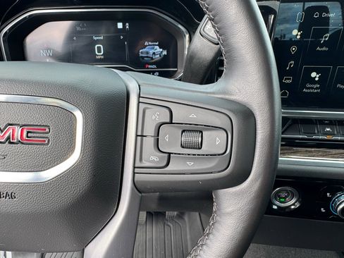 Used 2022 GMC Sierra 1500 Elevation image 24