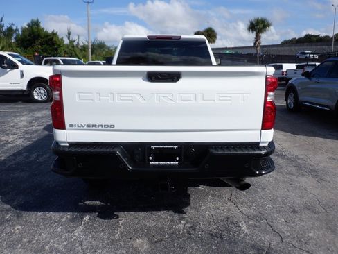 Used 2024 Chevrolet Silverado 2500 W/T w/ WT Fleet Convenience Package image 4
