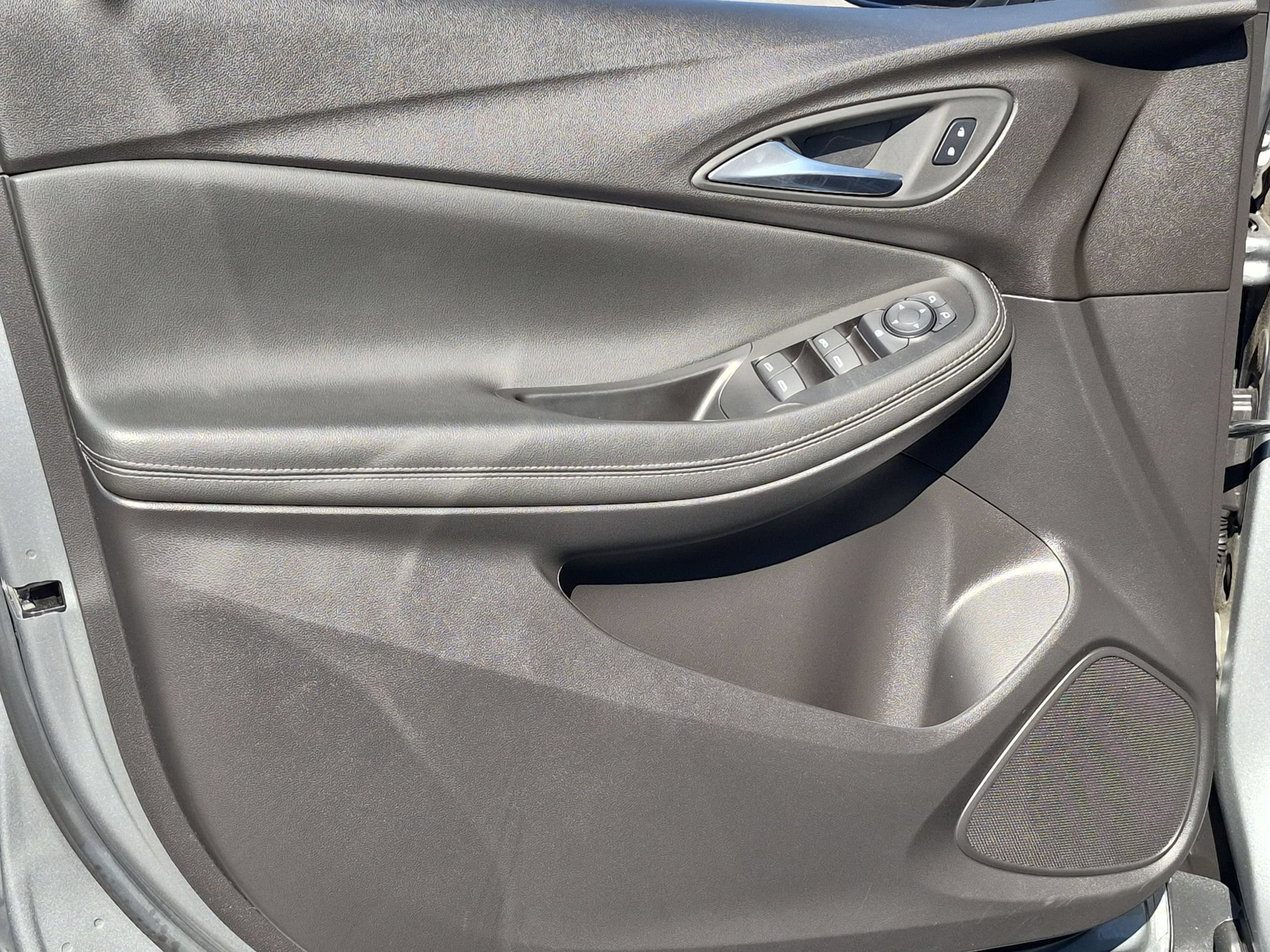 Used 2025 Buick Encore GX Preferred FWD image 21