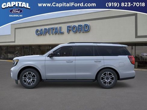 New 2026 Ford Expedition Active AWD/4WD image 3