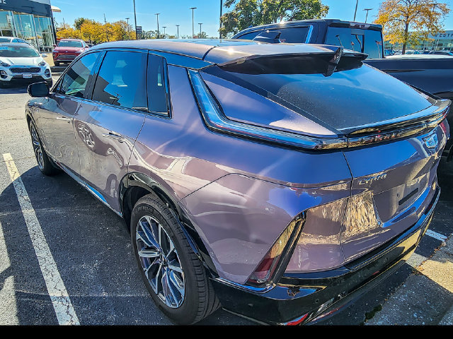 Certified 2024 Cadillac Lyriq Sport w/ LPO, Floor Liner Package AWD/4WD image 6