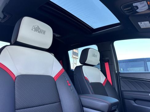 New 2026 GMC Canyon AT4X w/ AT4X AEV Edition image 14