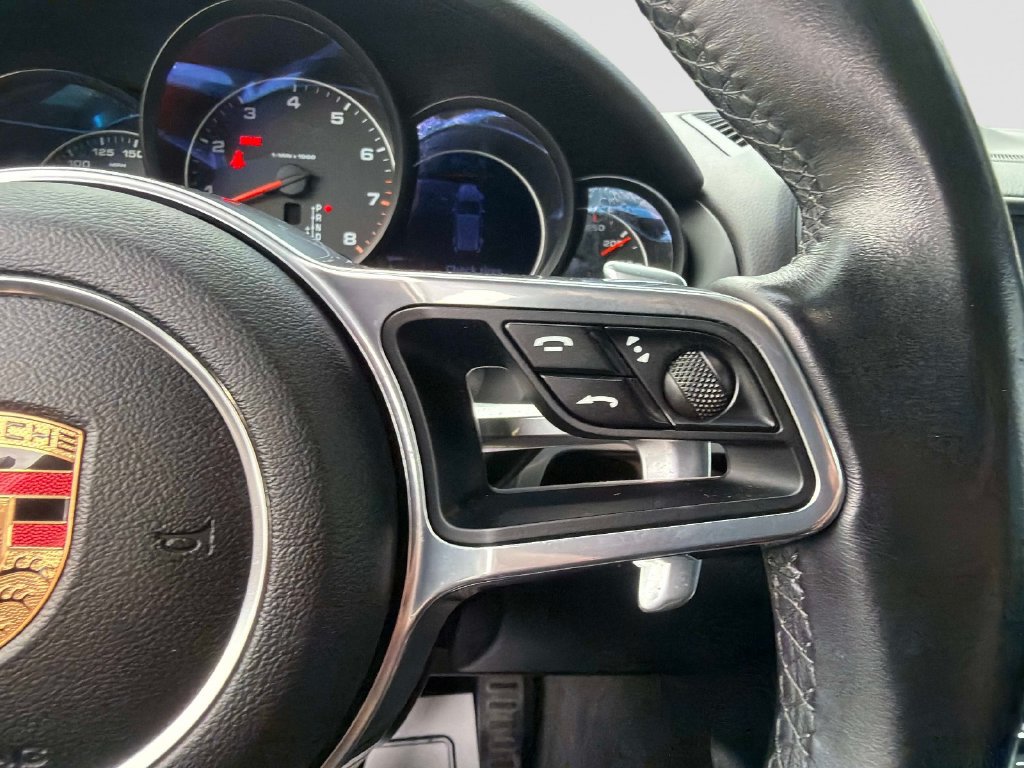 Used 2018 Porsche Cayenne Platinum Edition AWD/4WD image 28