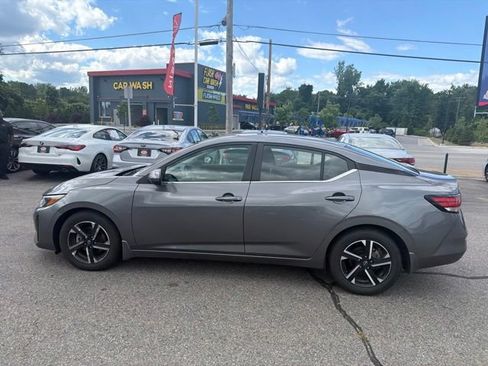 Used 2024 Nissan Sentra SV FWD image 8