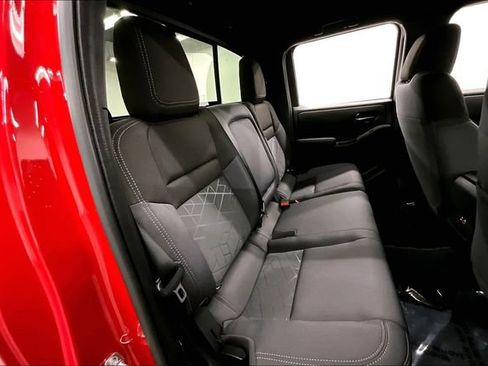 New 2026 Nissan Frontier SV w/ All-Weather Content Package AWD/4WD image 31