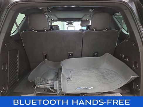 Used 2023 GMC Yukon AT4 AWD/4WD image 9