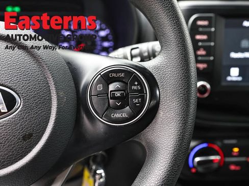 Used 2021 Kia Soul S FWD image 16