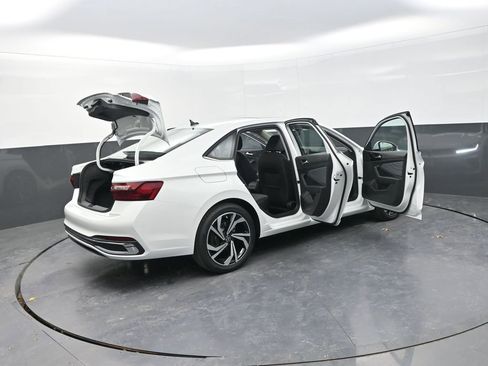 New 2026 Volkswagen Jetta SEL FWD image 35