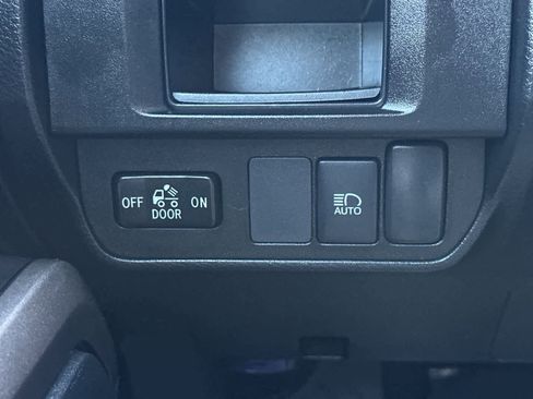 Used 2019 Toyota Tacoma SR5 image 28
