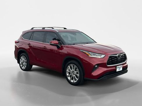 Used 2023 Toyota Highlander Limited AWD/4WD image 8